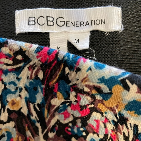 BCBG | Mini Skirt | M - Picture 2 of 4